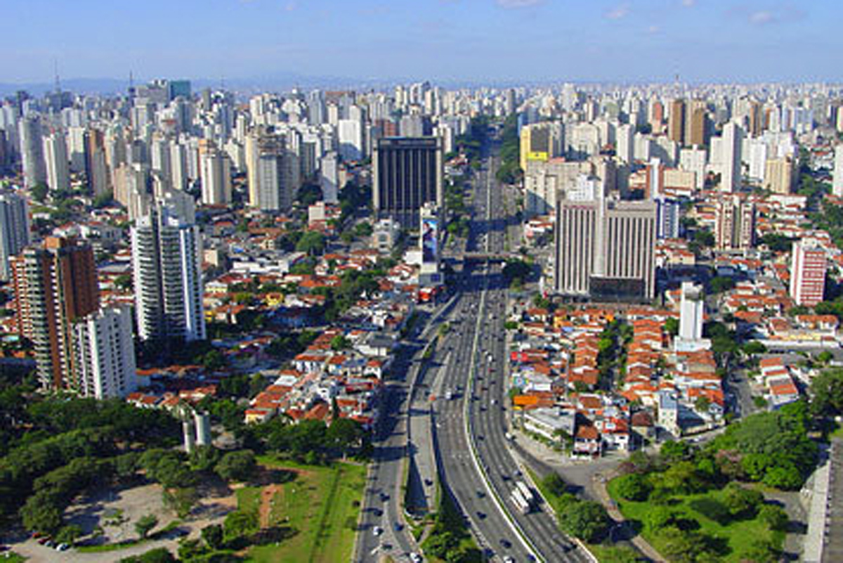 2010. O11 en misión comercial en Brasil
